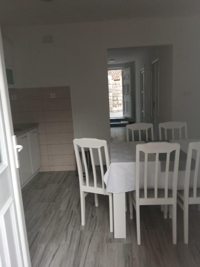 Apartment Rosic 帕里斯特 外观 照片