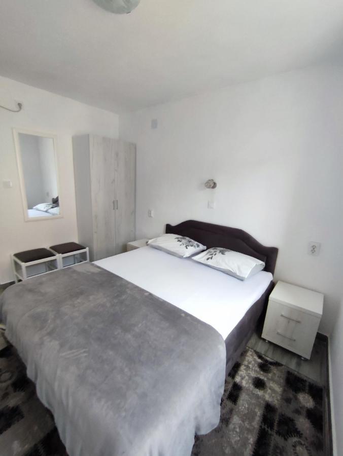 Apartment Rosic 帕里斯特 外观 照片